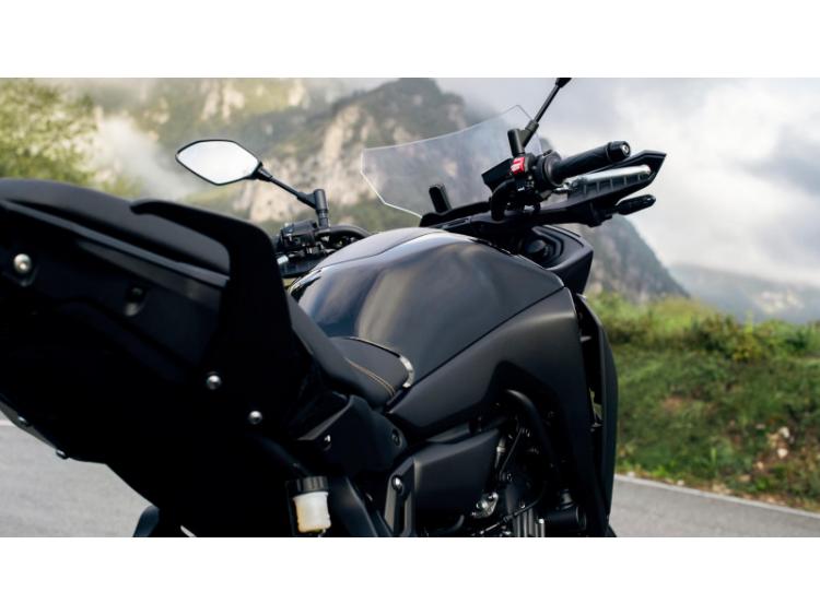 YAMAHA TRACER 7 (24)
