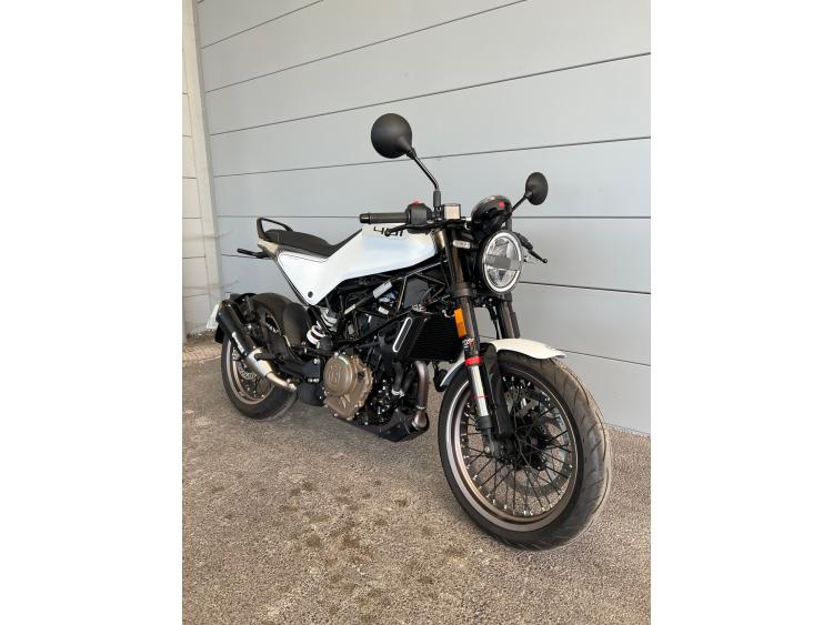HUSQVARNA 401 VITPILEN 21km