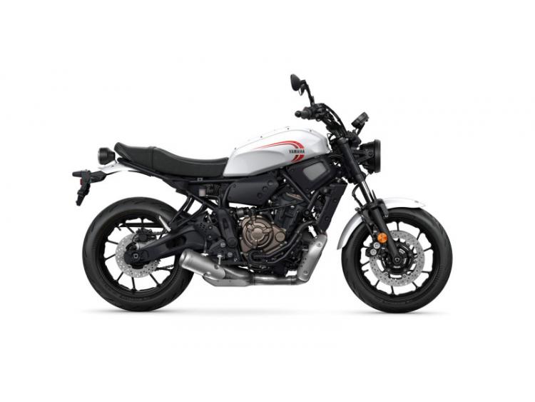 YAMAHA XSR700 (24)