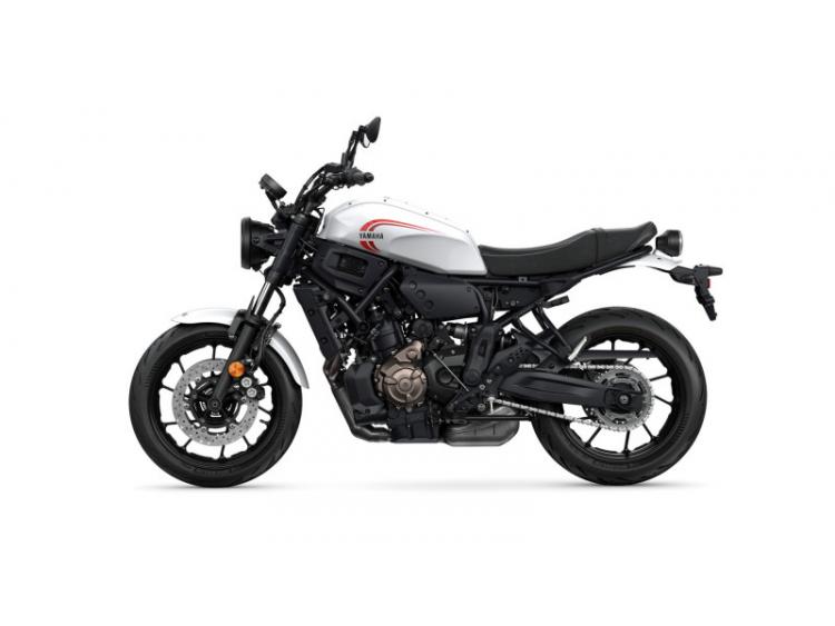YAMAHA XSR700 (24)