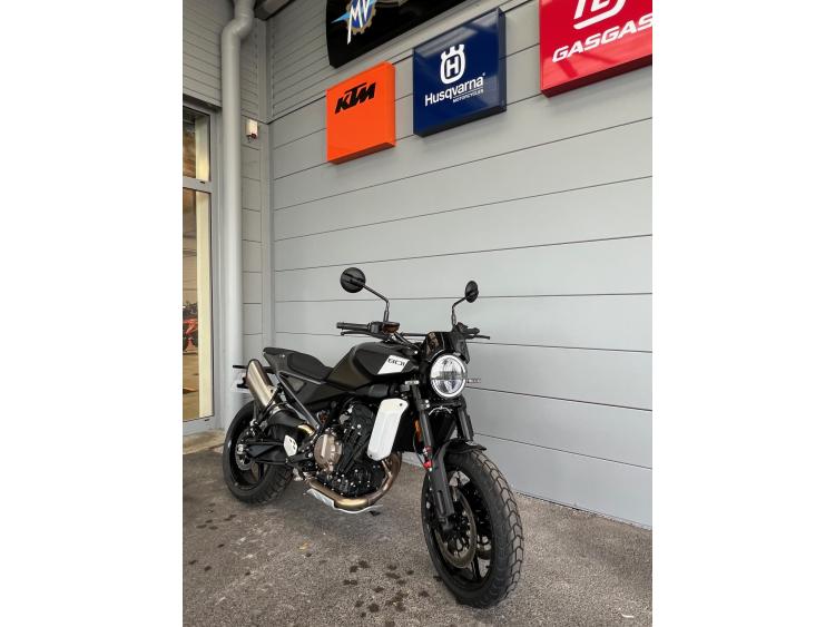HUSQVARNA SVARTPILEN 801