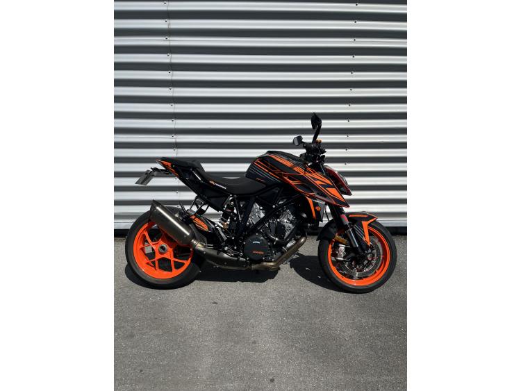KTM 1290 SUPER DUKE R