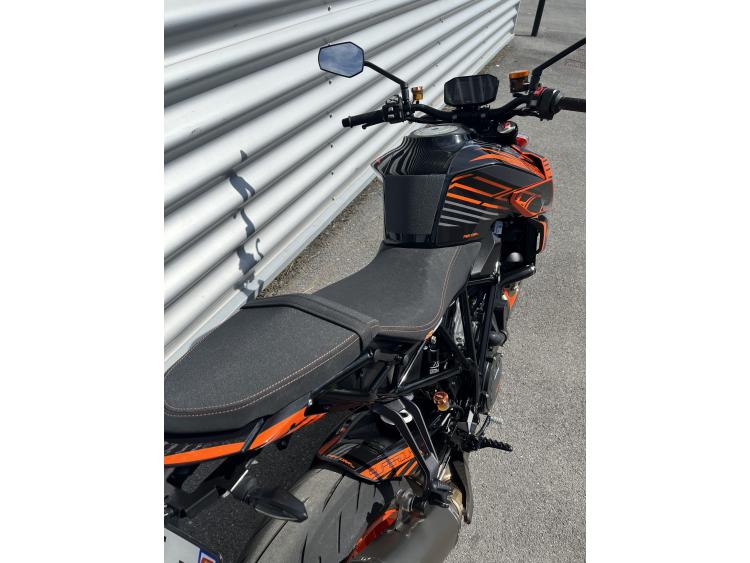 KTM 1290 SUPER DUKE R