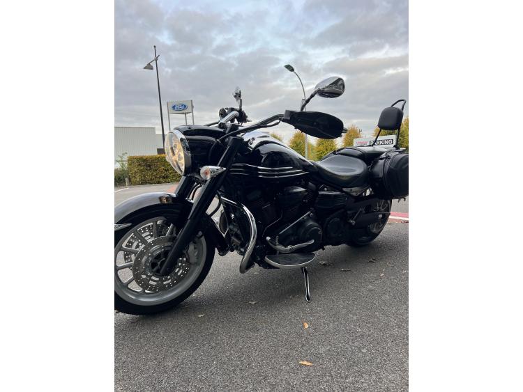 YAMAHA XV 1900
