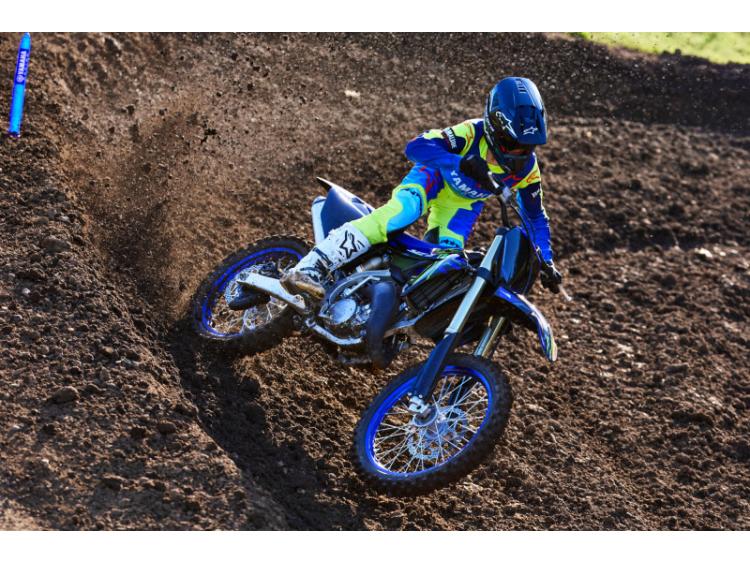 YAMAHA YZ125 MONSTER ENERGY (25)