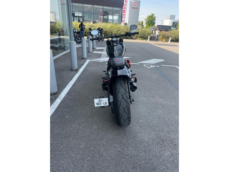 HARLEY-DAVIDSON SOFTAIL FAT BOB 1745