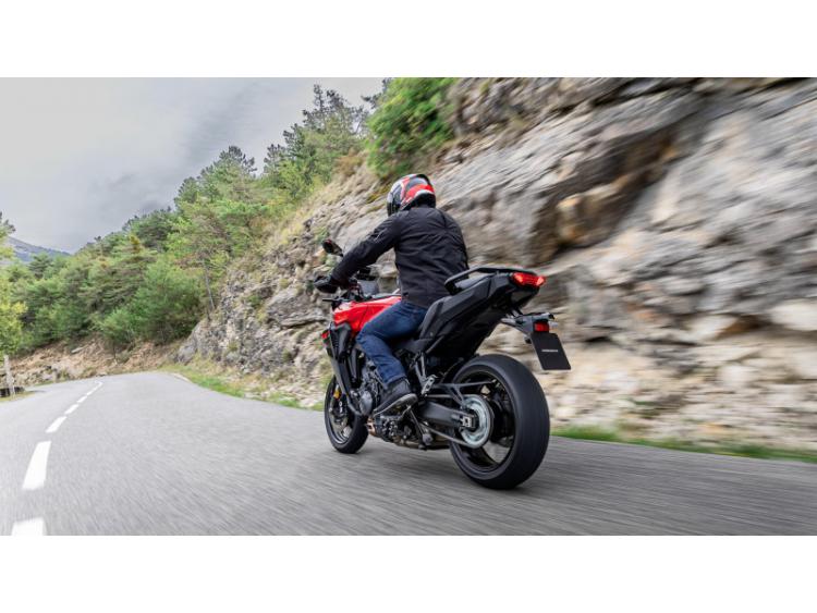 YAMAHA TRACER 9 (25)