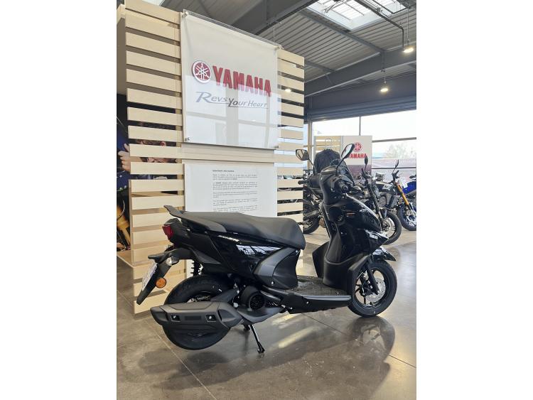 YAMAHA RayZR 125