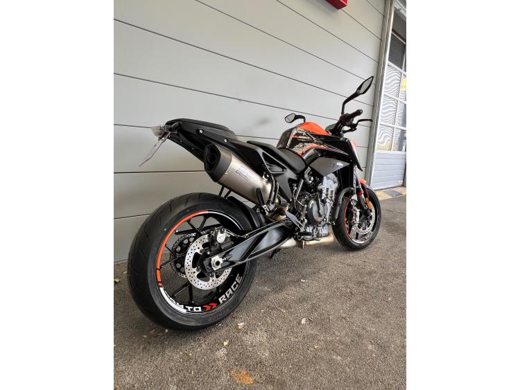 KTM 890 DUKE