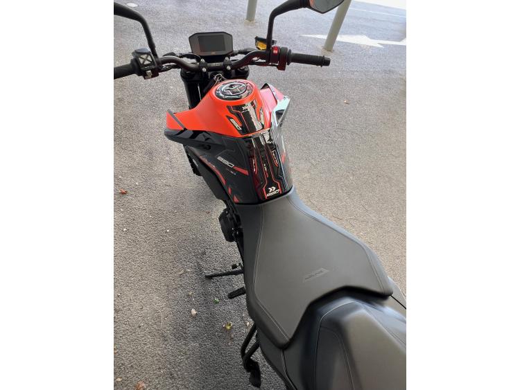 KTM 890 DUKE