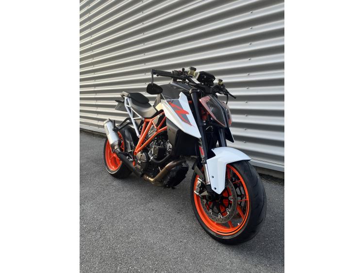 KTM 1290 SUPER DUKE R
