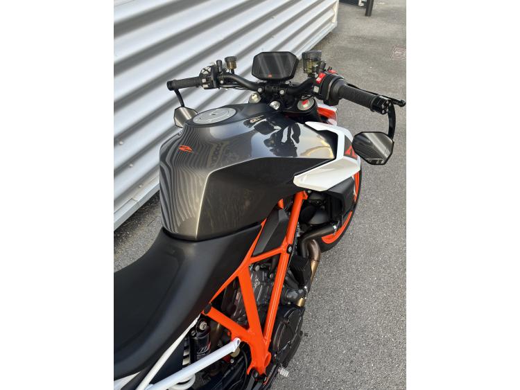 KTM 1290 SUPER DUKE R
