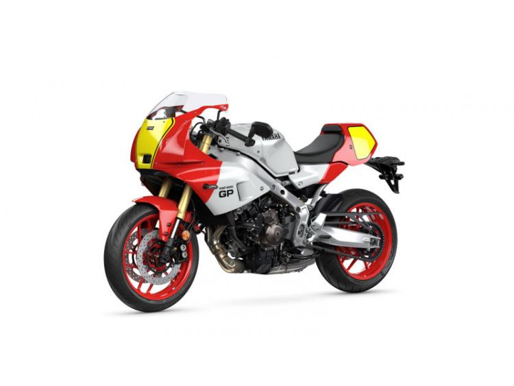 YAMAHA XSR900 GP (24)
