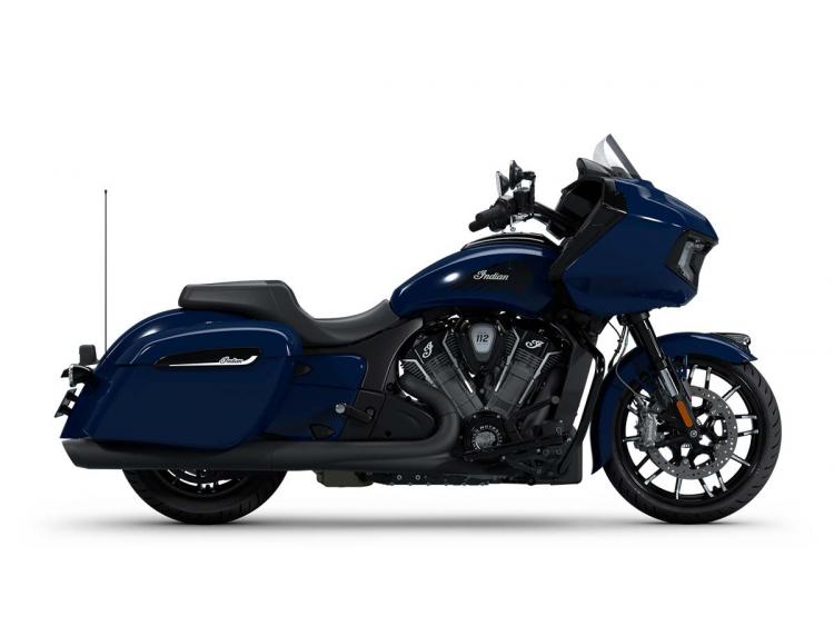 INDIAN CHALLENGER DARK HORSE 1834 POWERPLUS