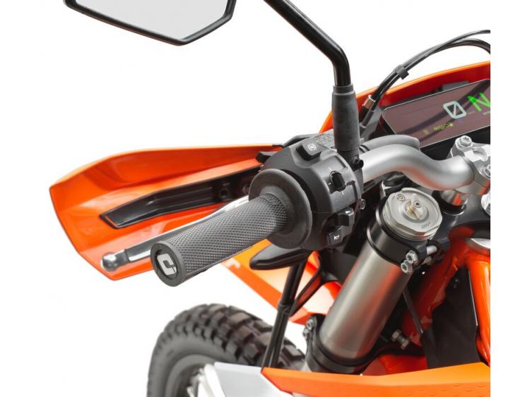 KTM 690 ENDURO R (26)