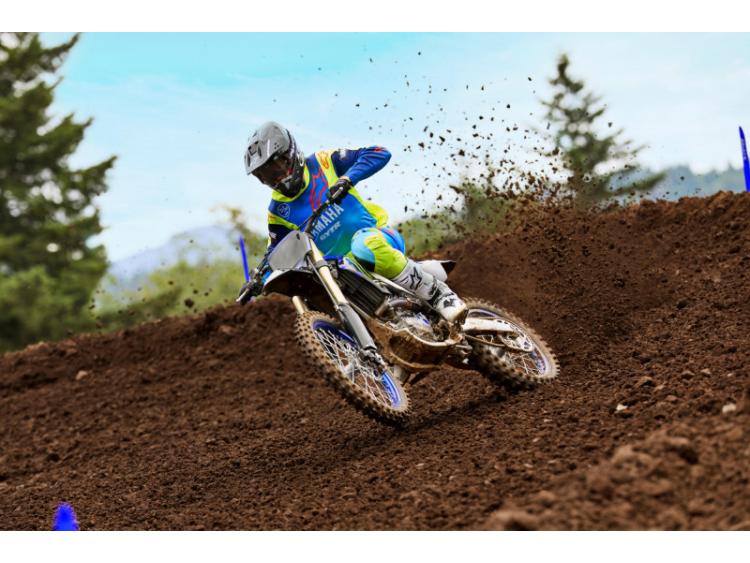 YAMAHA YZ450F MONSTER ENERGY (25)